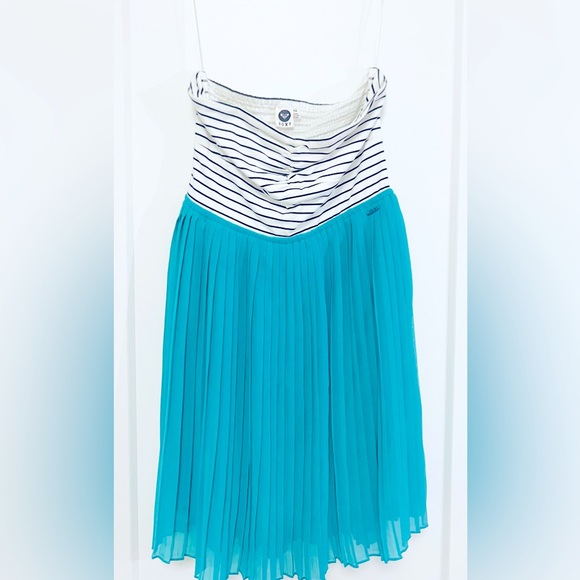 Women's size Medium, Strapless, ROXY Dress - Picture 1 of 3
